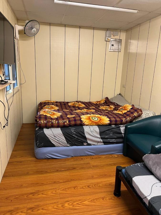 Komei Container Homestay Qingshui Eksteriør billede