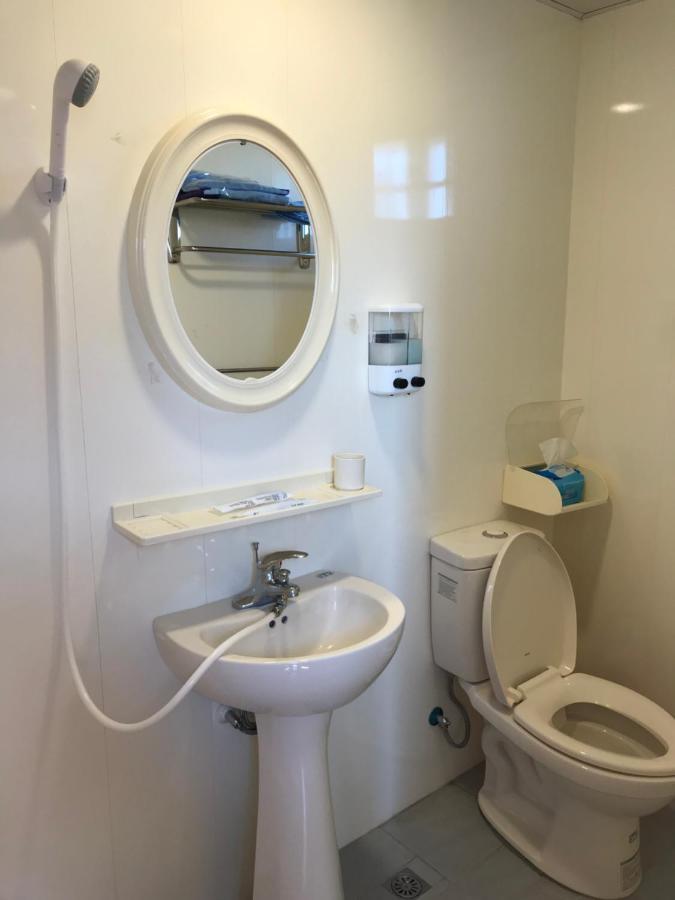 Komei Container Homestay Qingshui Eksteriør billede